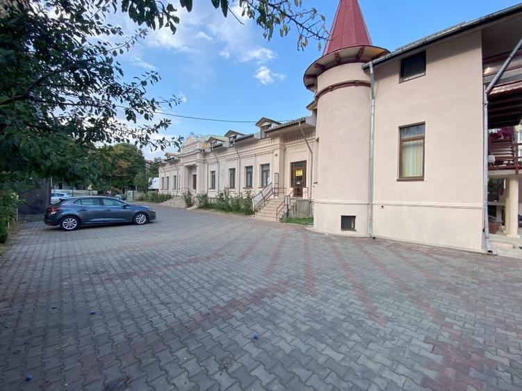 Casă individuală cu 5 camere cu Canalizare în Mărăței
