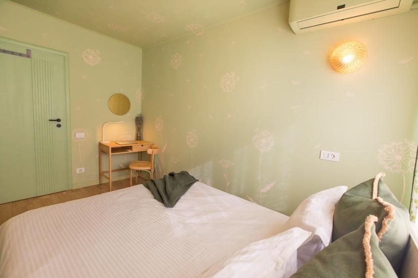 Apartament cu 3 camere semidecomandat, mobilat în Cișmigiu