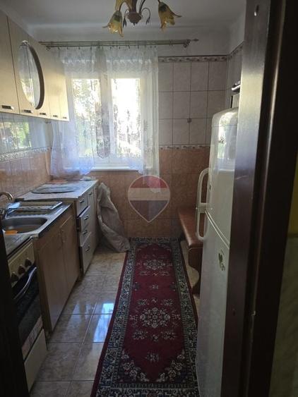 Apartament cu 2 camere semidecomandat, mobilat în Ultracentral