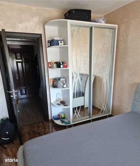 Apartament cu 2 camere decomandat în Nicolina