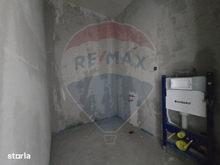 Apartament cu 3 camere în Între Lacuri