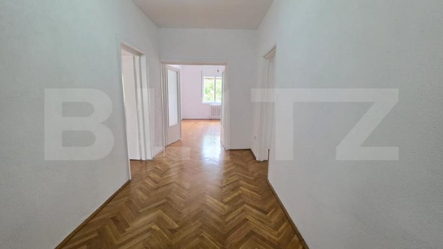 Apartament cu 3 camere decomandat în Iosefin