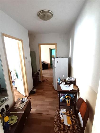 Apartament cu 3 camere semidecomandat în Hipodrom