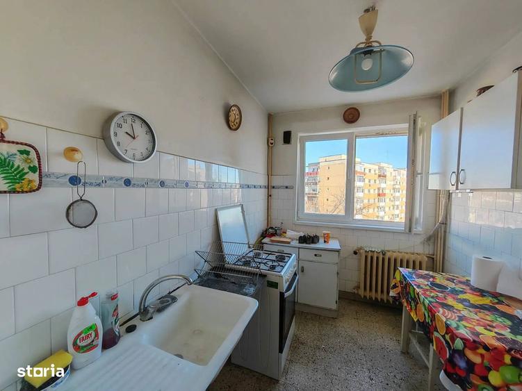 Apartament cu 3 camere semidecomandat, mobilat în Militari — fotografia 1