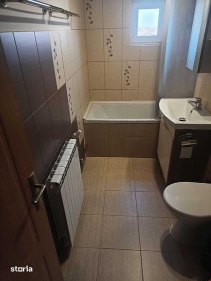 Apartament cu 4 camere decomandat în 6 Vânători