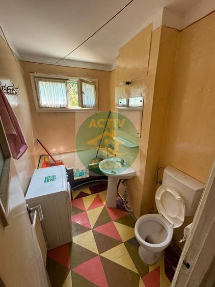 Apartament cu 2 camere semidecomandat în Est