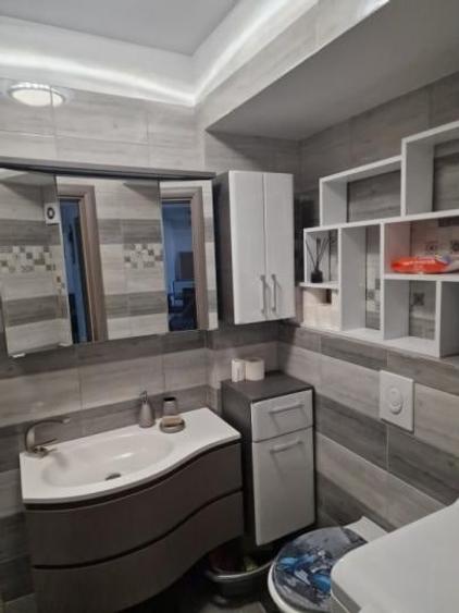 Apartament cu 2 camere decomandat, mobilat în Theodor Pallady