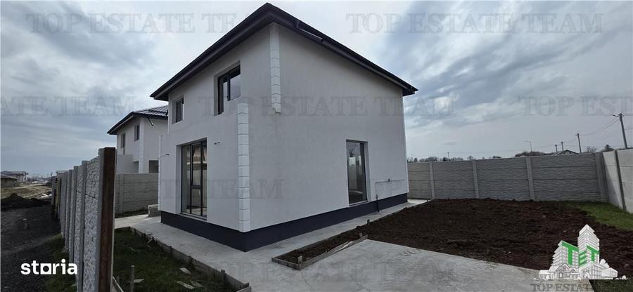 Casă cu 4 camere în Olteni