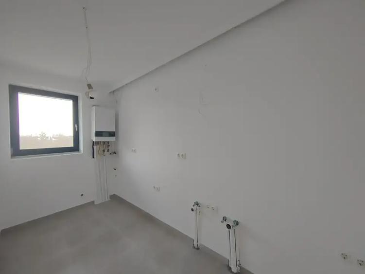 Apartament cu 2 camere decomandat în Sisești