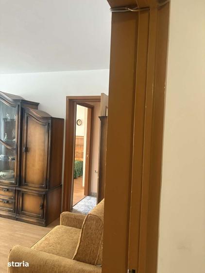 Apartament cu 3 camere în Astra