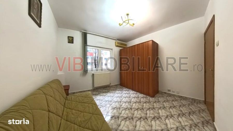 Apartament cu 3 camere decomandat în Vitan