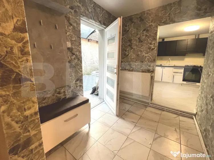 Casă cu 3 camere cu Canalizare în Feldioara