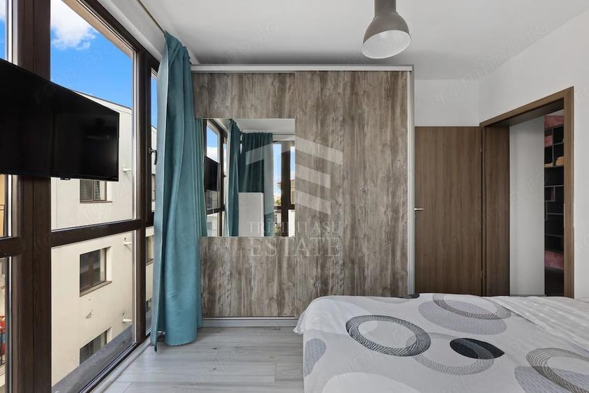 Apartament cu 3 camere semidecomandat în Central