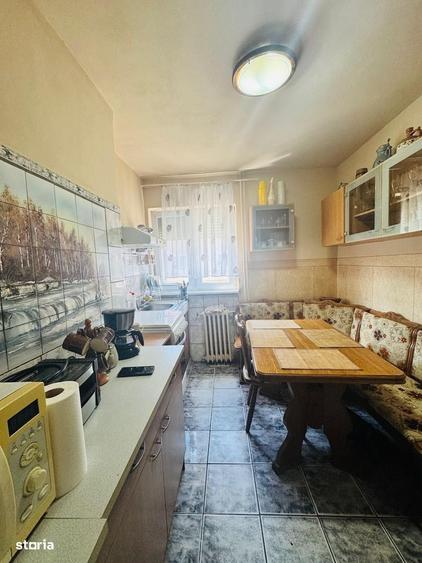 Apartament cu 3 camere în Iosia