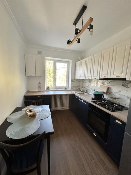 Apartament cu 3 camere decomandat în Tătărași