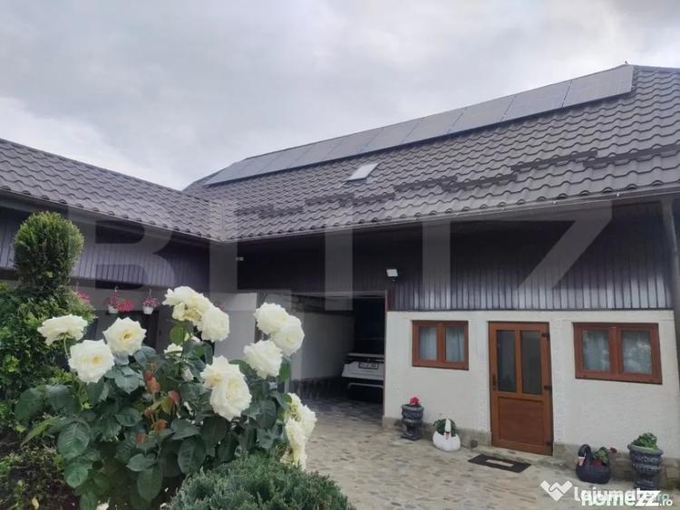 Casă cu 8 camere cu Teren 488 Mp în Marginea
