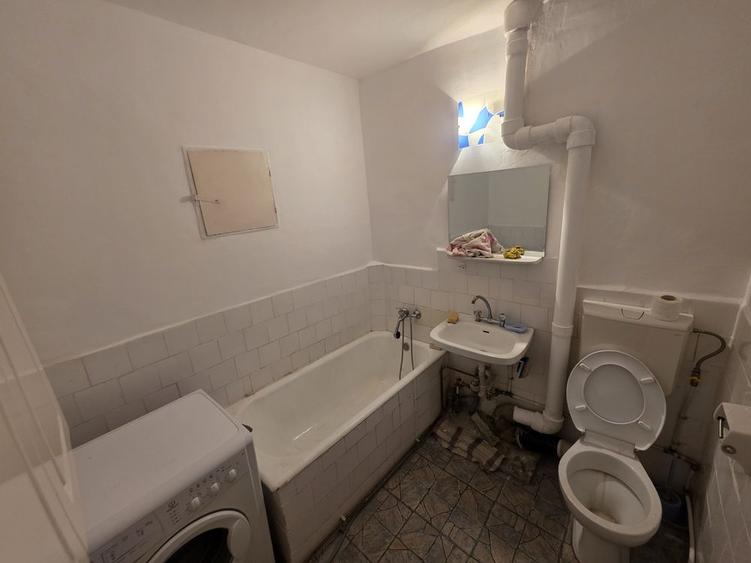 Apartament cu 3 camere decomandat în Dacia