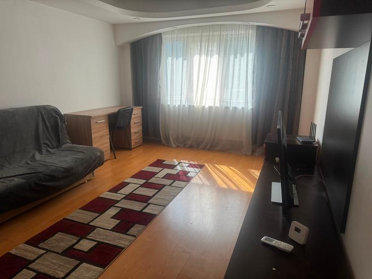 Apartament cu 2 camere decomandat în Rovine