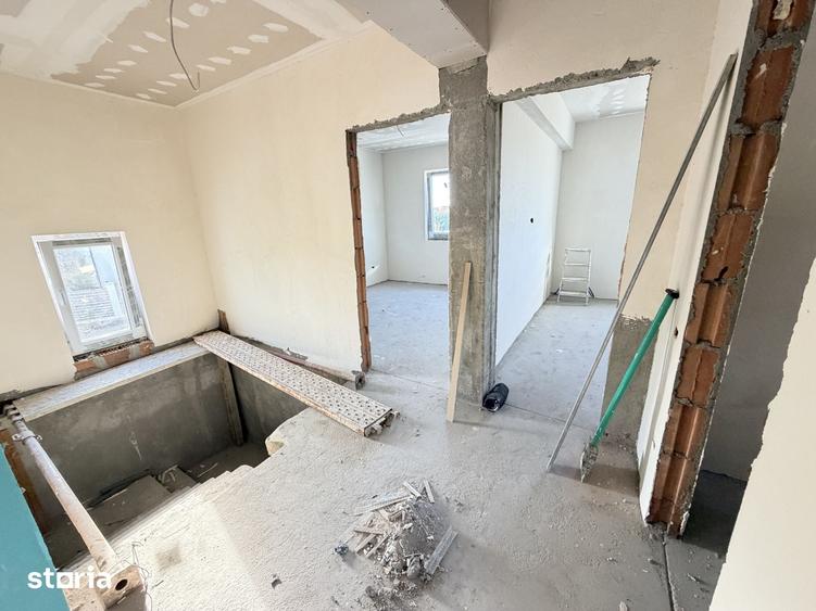 Casă cu 4 camere cu Teren 260 Mp în Glina