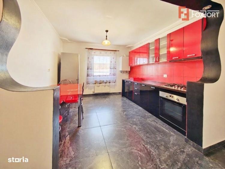 Apartament cu 3 camere semidecomandat în Girocului