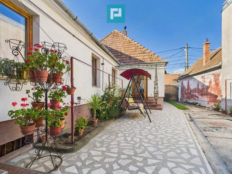 Casă cu 4 camere cu Teren 1007 Mp în Central