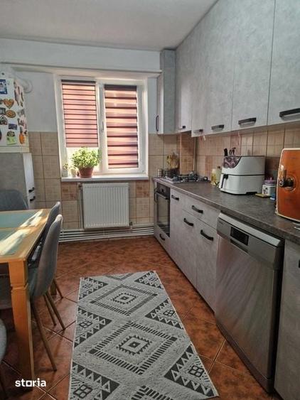 Apartament cu 3 camere decomandat în Plantelor