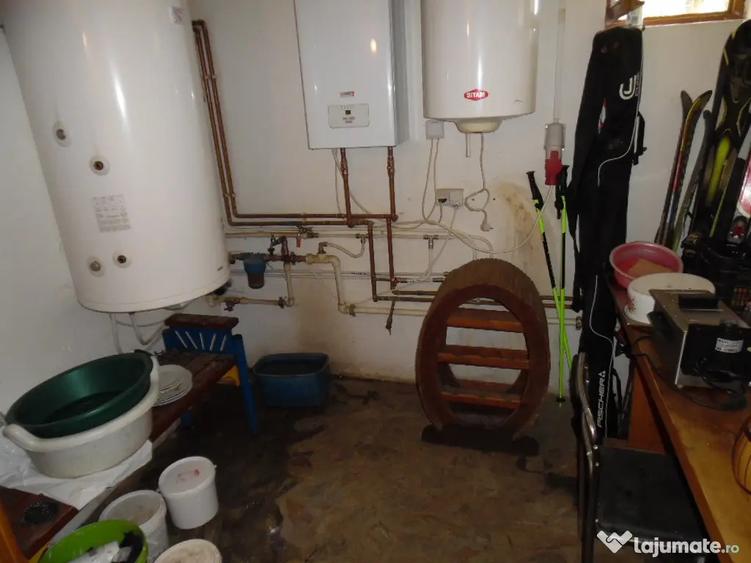 Casă cu 4 camere cu Teren 1700 Mp în Călugareni
