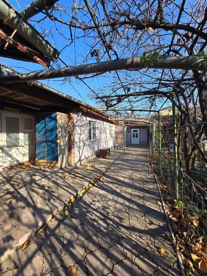 Casă cu 3 camere cu Teren 1530 Mp în Românești