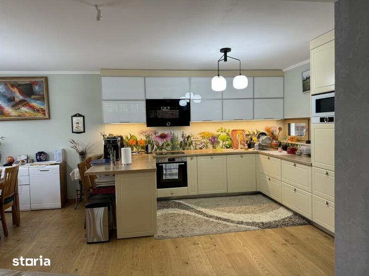 Casă cu 5 camere cu Teren 800 Mp în Făget