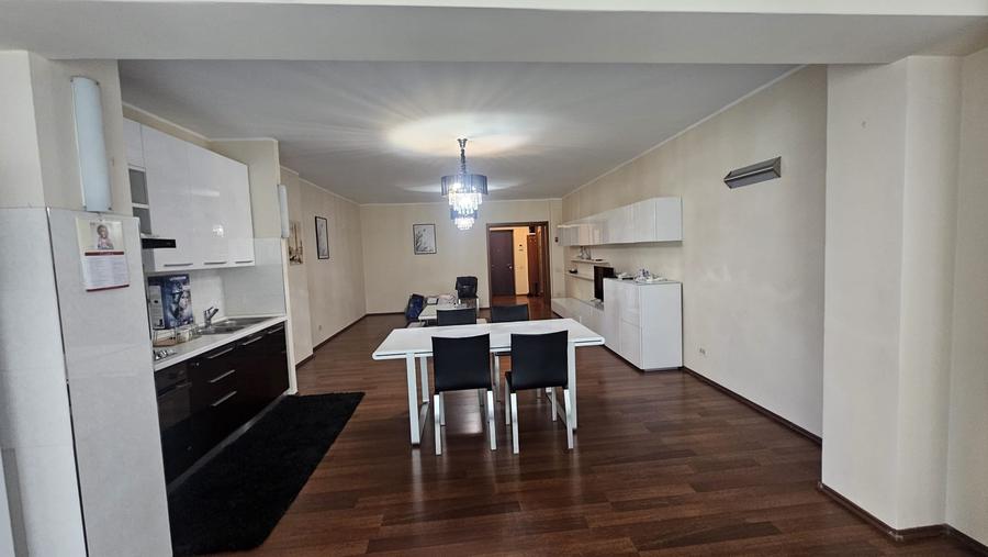 Apartament cu 3 camere decomandat în Calea Plevnei