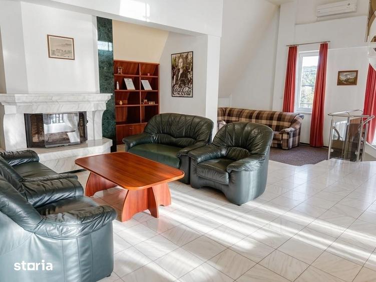 Casă cu 5 camere cu Teren 8030 Mp în Sânmartin