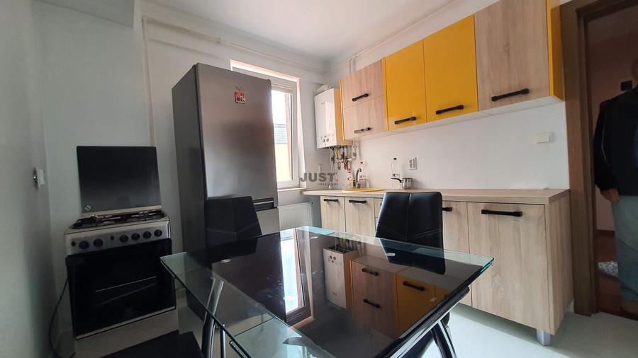 Apartament cu 2 camere decomandat în Ultracentral
