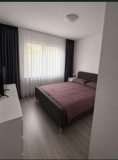Apartament cu 2 camere decomandat în Pandurilor