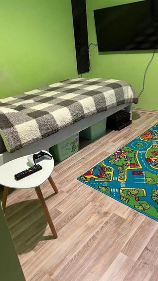 Apartament cu 3 camere decomandat în Ghiroda