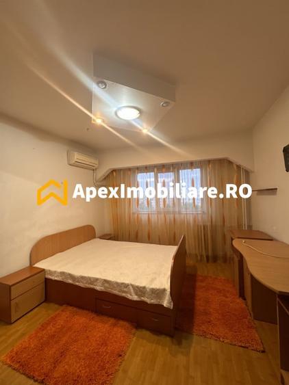 Apartament cu 4 camere decomandat în Costin Georgian