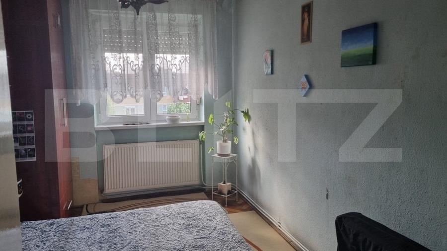 Apartament cu 3 camere decomandat, mobilat în Cloșca