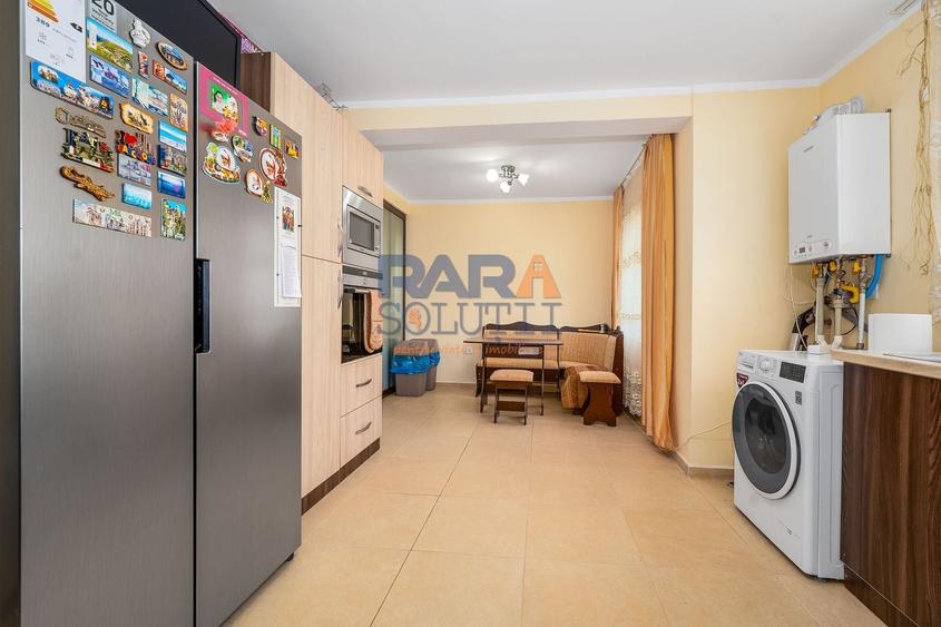 Casă individuală cu 4 camere cu Canalizare în Cordun