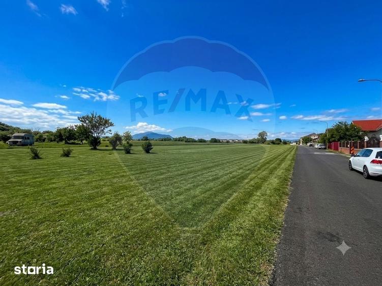 Teren de 785 mp, în Stupini