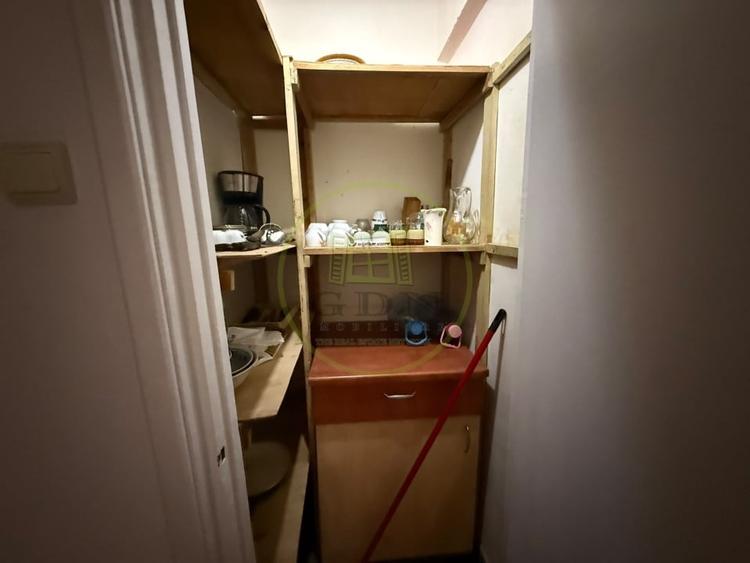 Apartament cu 2 camere semidecomandat, mobilat în Central
