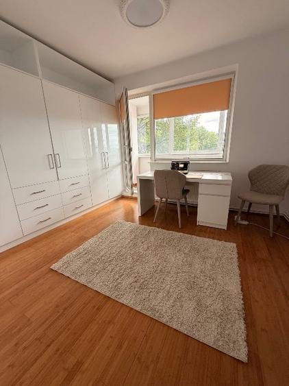 Apartament cu 3 camere decomandat, mobilat în Central