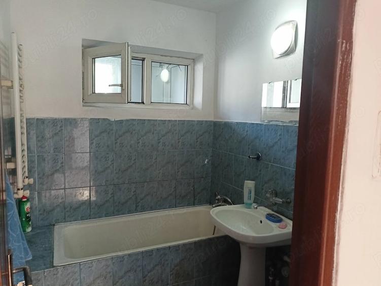 Apartament cu 2 camere semidecomandat în Precista