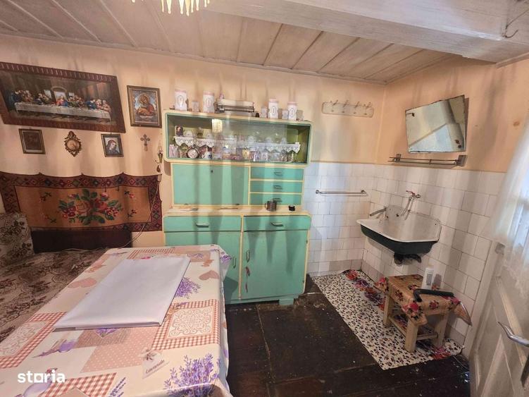 Casă cu 3 camere în Turcheș