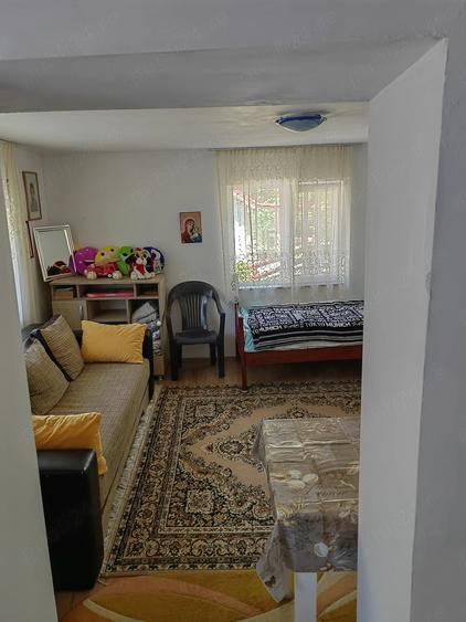 Casă cu 2 camere cu Teren 1900 Mp în Chergheș