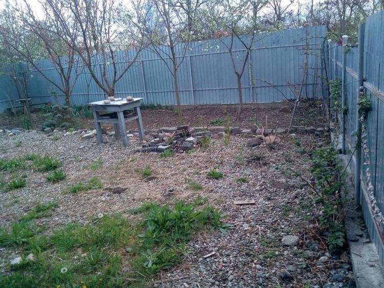 Casă cu 2 camere cu Teren 350 Mp în Central