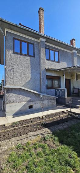 Casă cu 4 camere cu Teren 209 Mp în Central