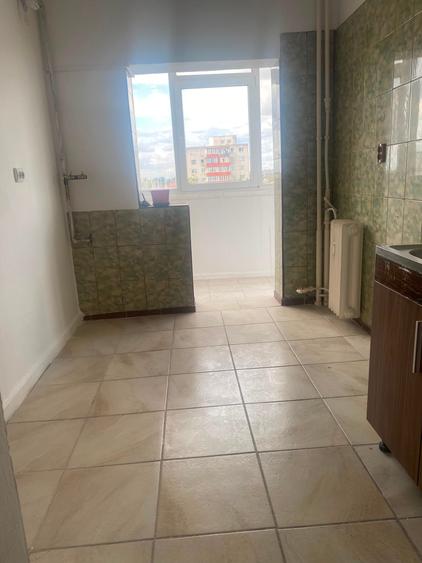 Apartament cu 2 camere decomandat în Km 4-5