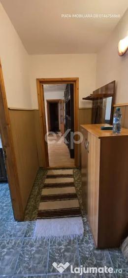 Apartament cu 2 camere semidecomandat în Micro 11
