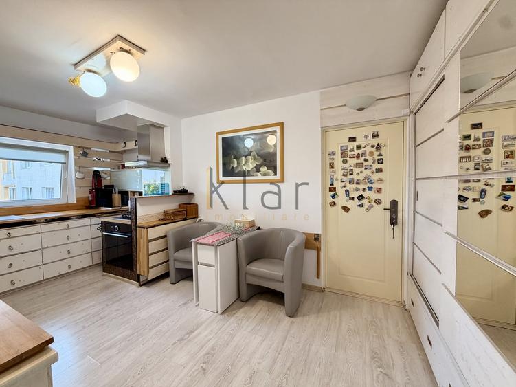 Apartament cu 3 camere decomandat, mobilat în Zorilor