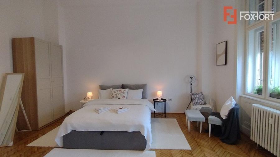 Apartament cu 3 camere semidecomandat, mobilat în Ultracentral