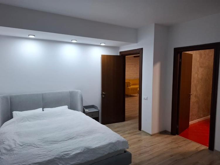 Apartament cu 3 camere decomandat, mobilat în Central